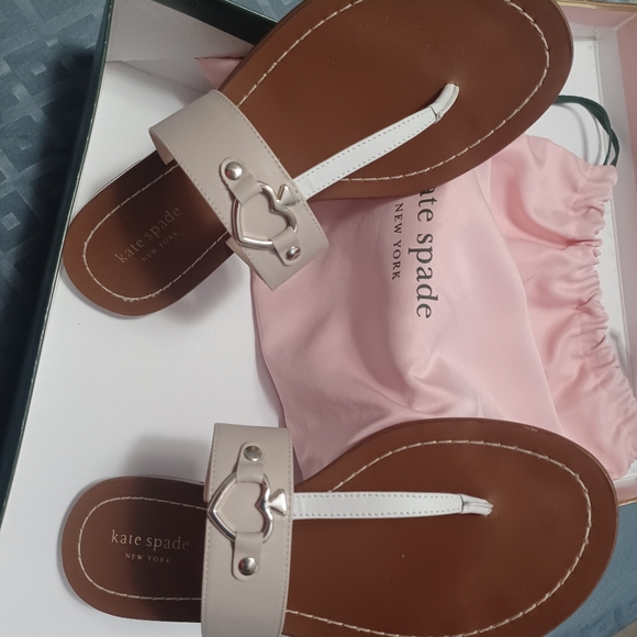 Sandals - Picture 3 of 4